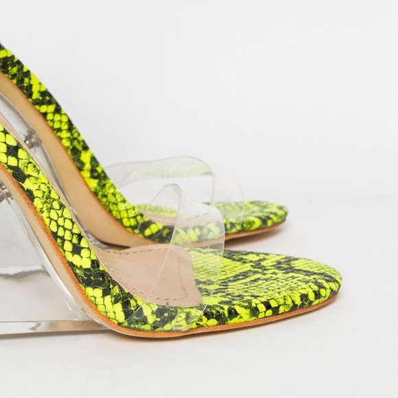 Simmi Shoes Neon Yellow Snake Wedge Heels - Picture 7 of 8